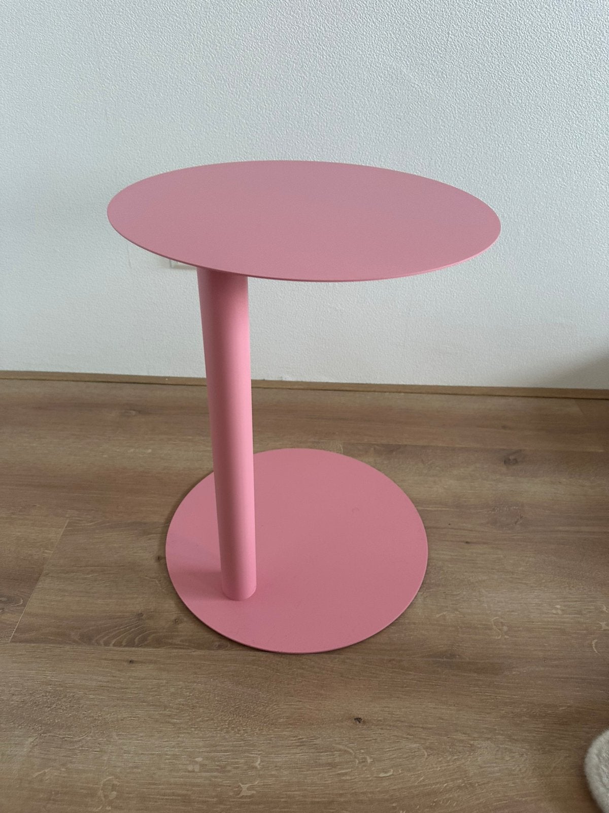 Noo.ma Sklum Yannik Ronde bijzettafel van staal Yannik, Huis en Inrichting, Ophalen, Zo goed als nieuw