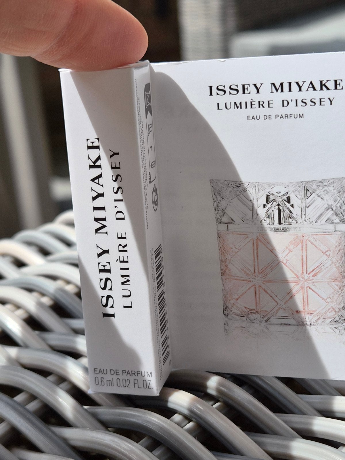 Issey Miyake Lumière d'Issey Eau de Parfum sample 0.6ml, Verzenden, Nieuw