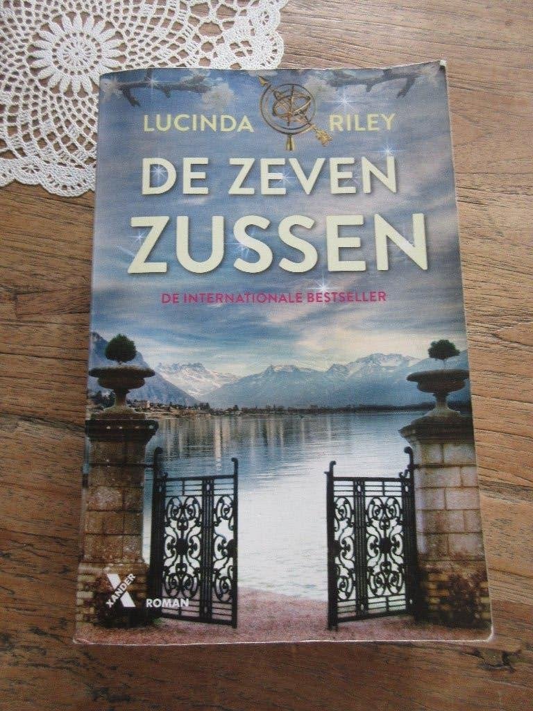 De zeven zussen. Lucinda Riley, Boeken, Ophalen of Verzenden, Gelezen, Lucinda Riley