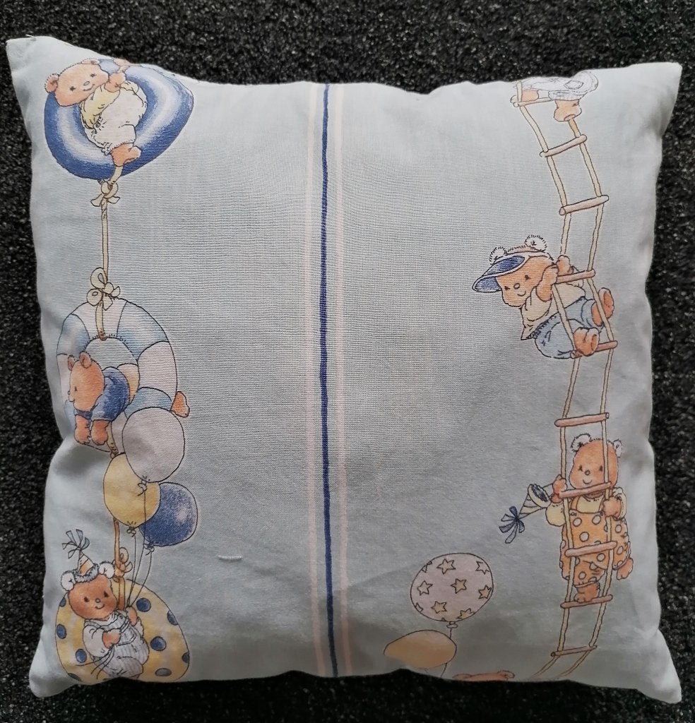 Bobbi kussentjes ca 30x30cm. Nieuw gemaakt van couponstof., Overige merken, Verzenden, Nieuw, Kleed of Kussen