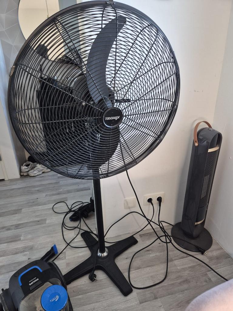 Tronix ventilator - Zwart, Witgoed en Apparatuur, Ventilatoren, Ophalen, Zo goed als nieuw, Statiefventilator