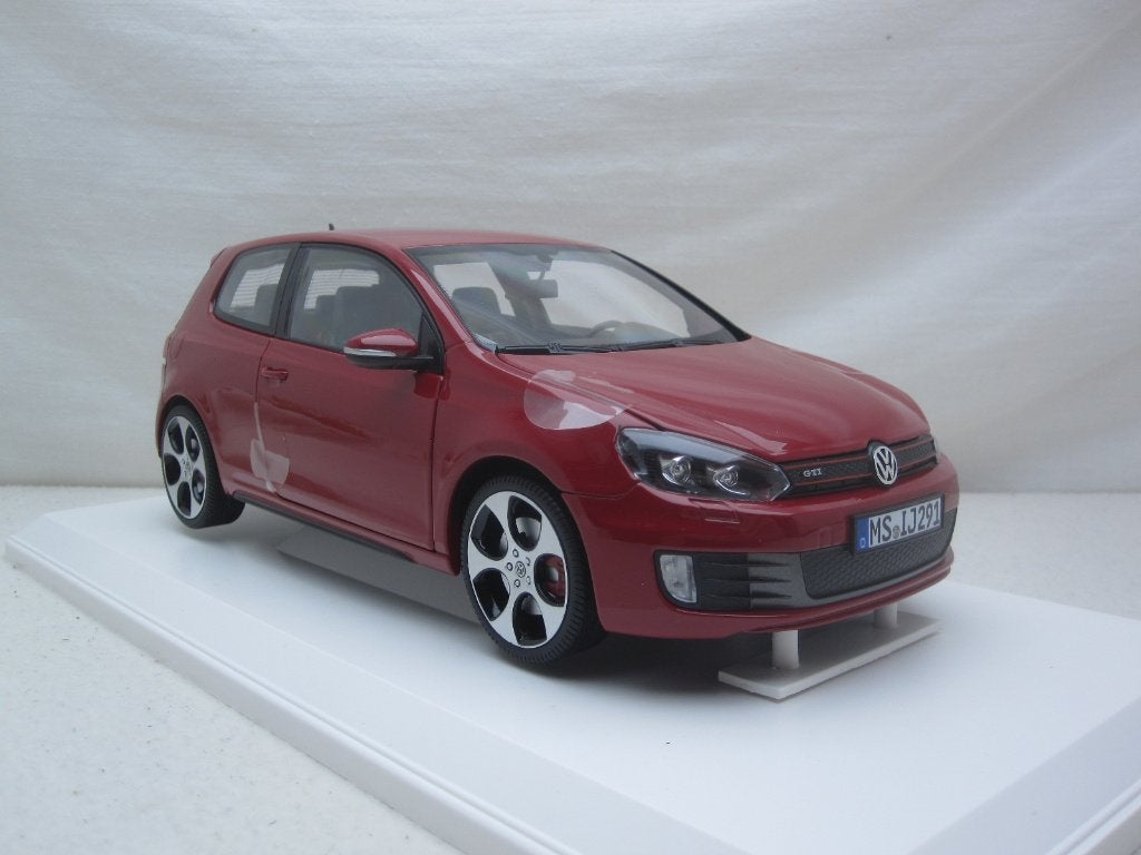 Volkswagen VW Golf Mk6 GTi 2009 Tornado Rood 1:18 Norev, Hobby en Vrije tijd, Modelauto's | 1:18, Ophalen of Verzenden, Nieuw