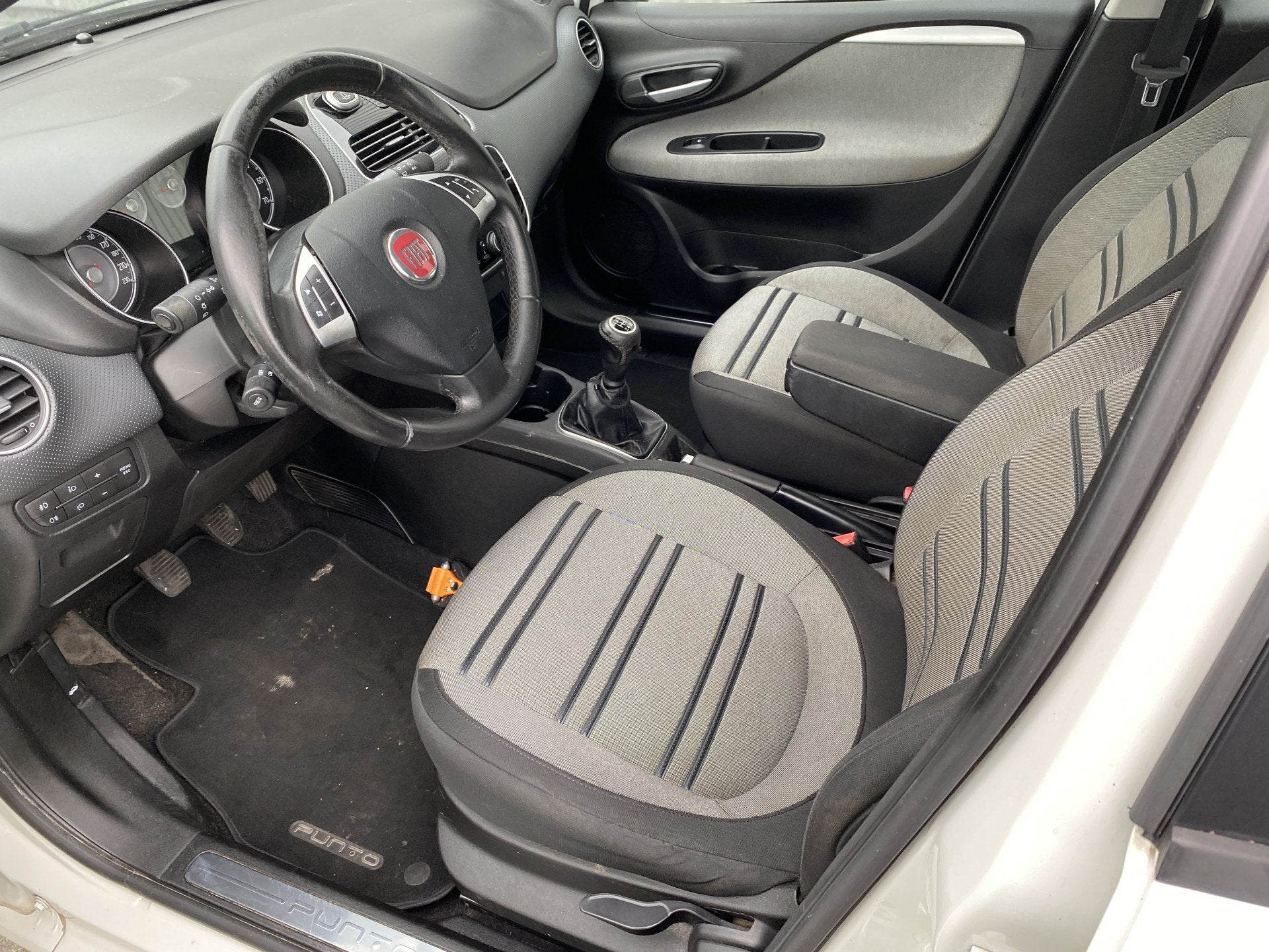 Fiat Punto Evo 1.3 M-Jet Dynamic 5-Drs, Clima, CC, LM, nw. A, Voorwielaandrijving, Euro 5, Gebruikt, 4 cilinders