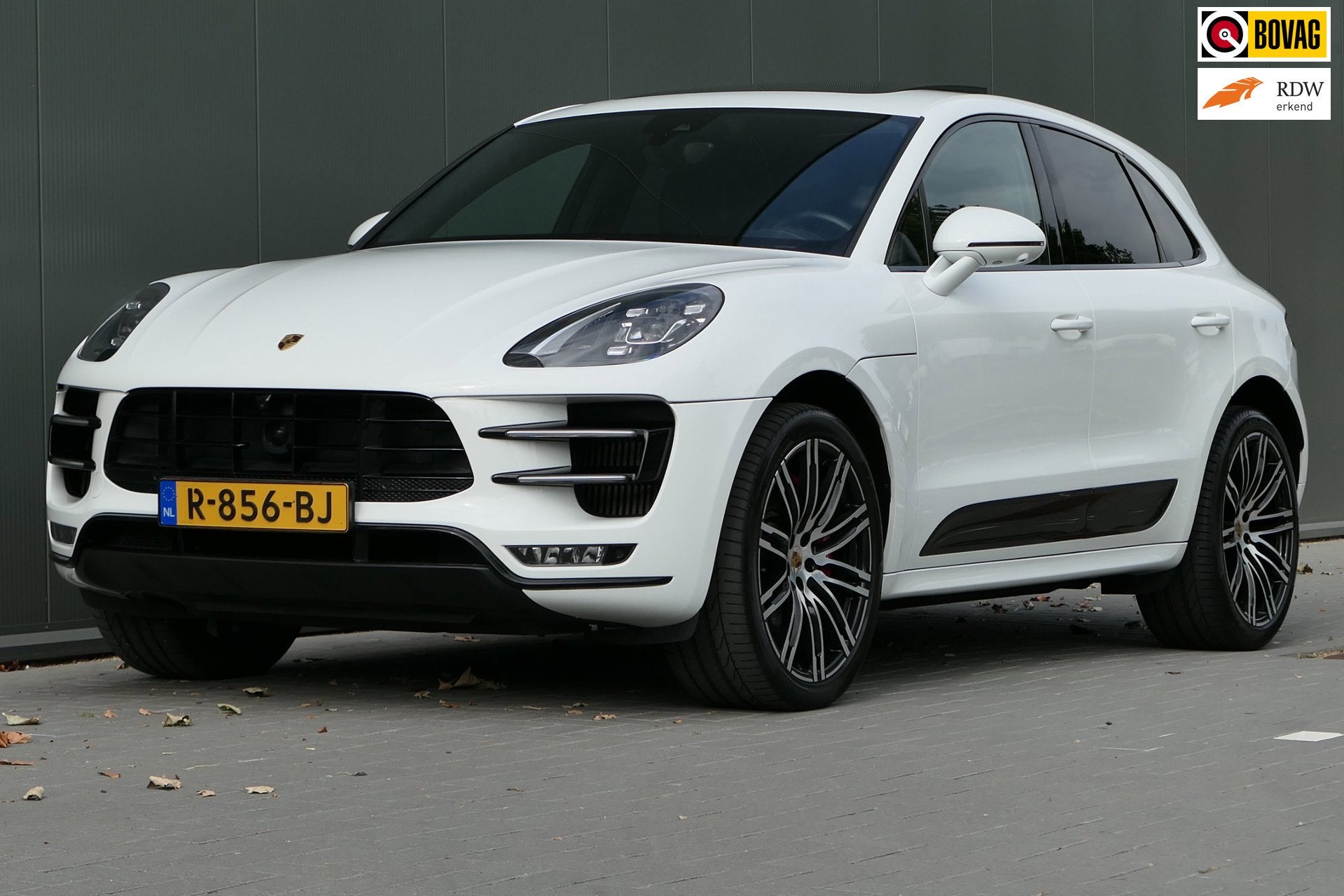 Porsche Macan 3.6 Turbo Performance Package Luchtvering Pano, Auto's, Porsche, Automaat, Gebruikt, Vierwielaandrijving, 441 pk