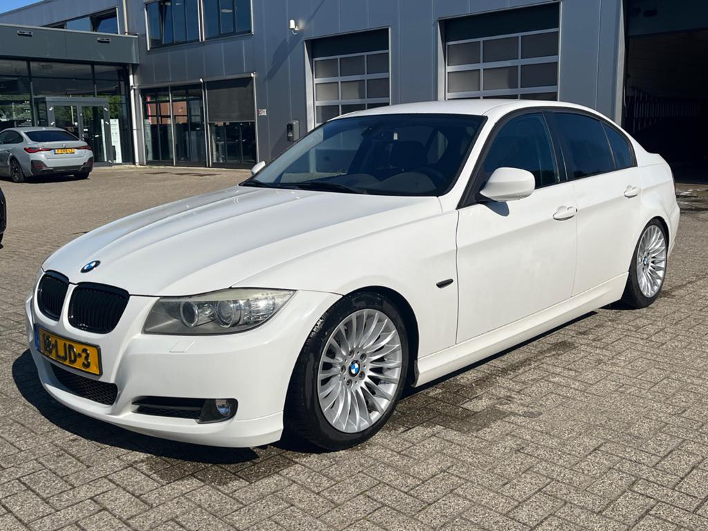 BMW 3-Serie 2.0 D 320 2010 Wit, Auto's, Achterwielaandrijving, 1995 cc, 4 cilinders, Origineel Nederlands