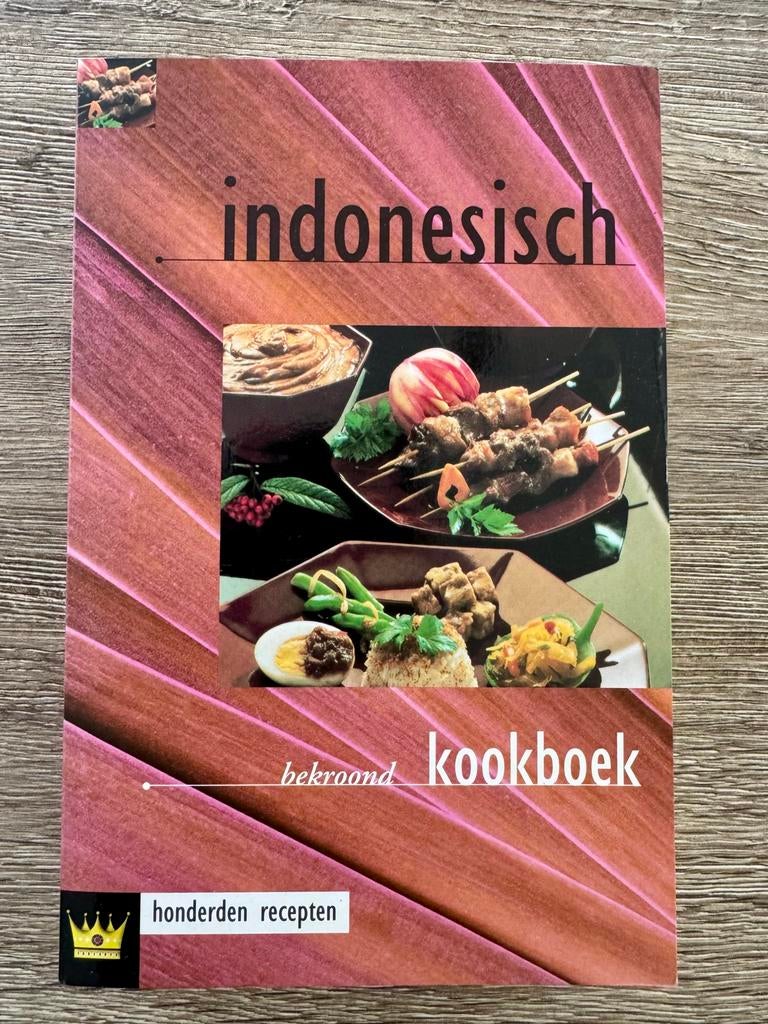 Indonesisch kookboek met honderden recepten, Ophalen of Verzenden, Gelezen, Azië en Oosters, Voorgerechten en Soepen