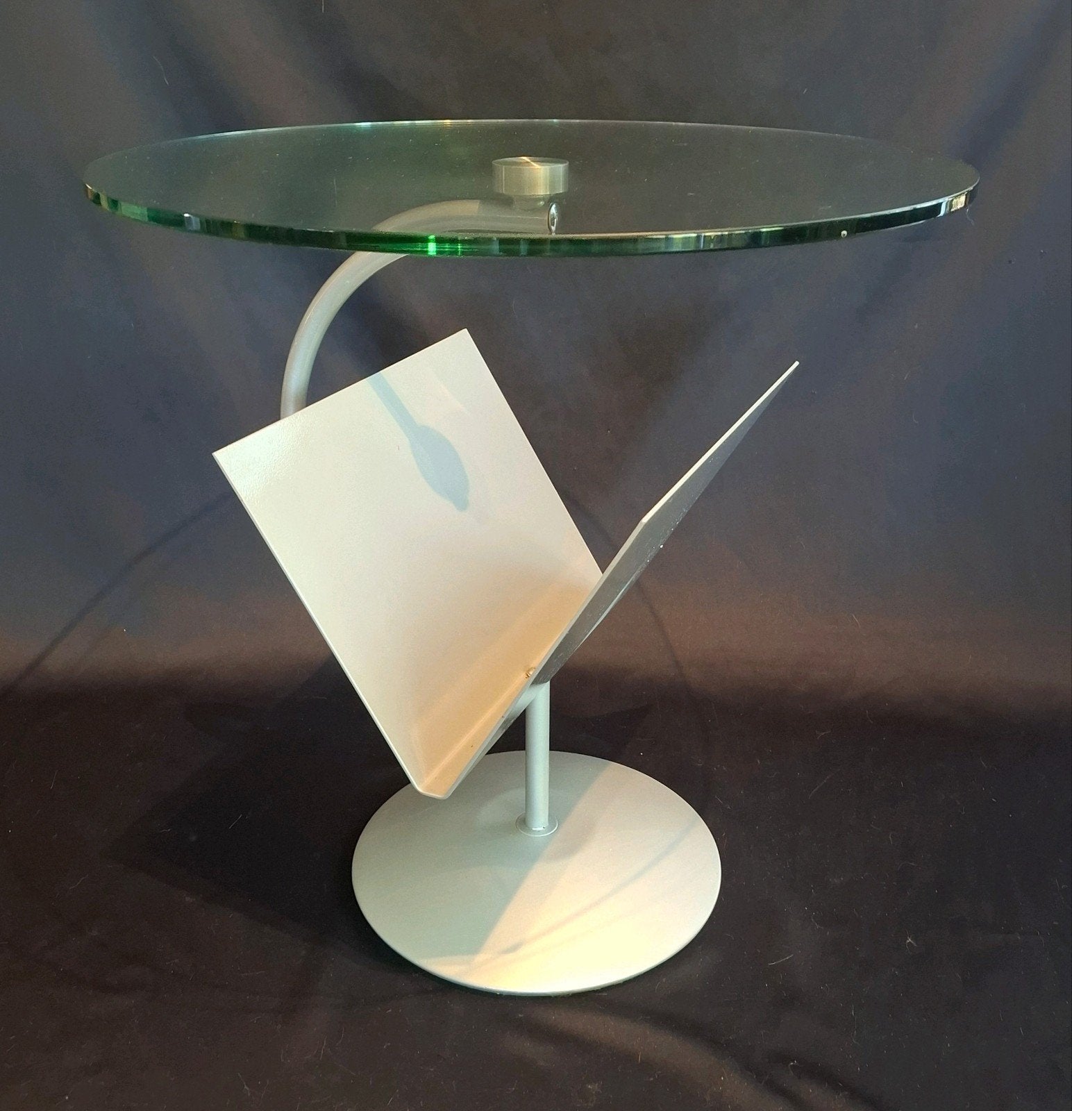 Vintage Kokoon-stijl Bijzettafel met Lectuurbak, Minder dan 55 cm, Rond, Zo goed als nieuw, Ophalen