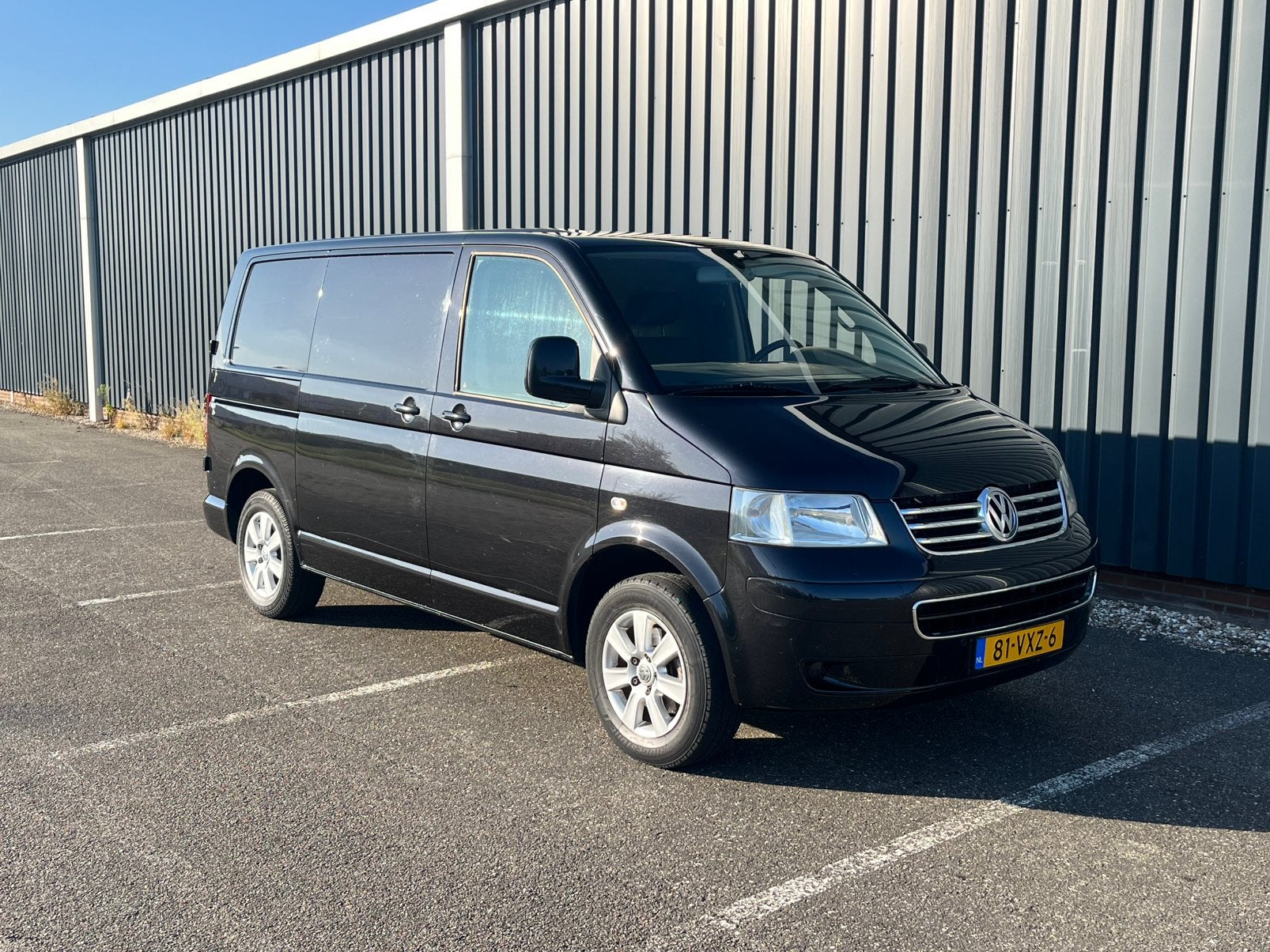 Volkswagen Transporter Bestel 2.5 D 96KW 2009 Nieuwe APK!, Auto's, Voorwielaandrijving, Stof, Zwart, Volkswagen
