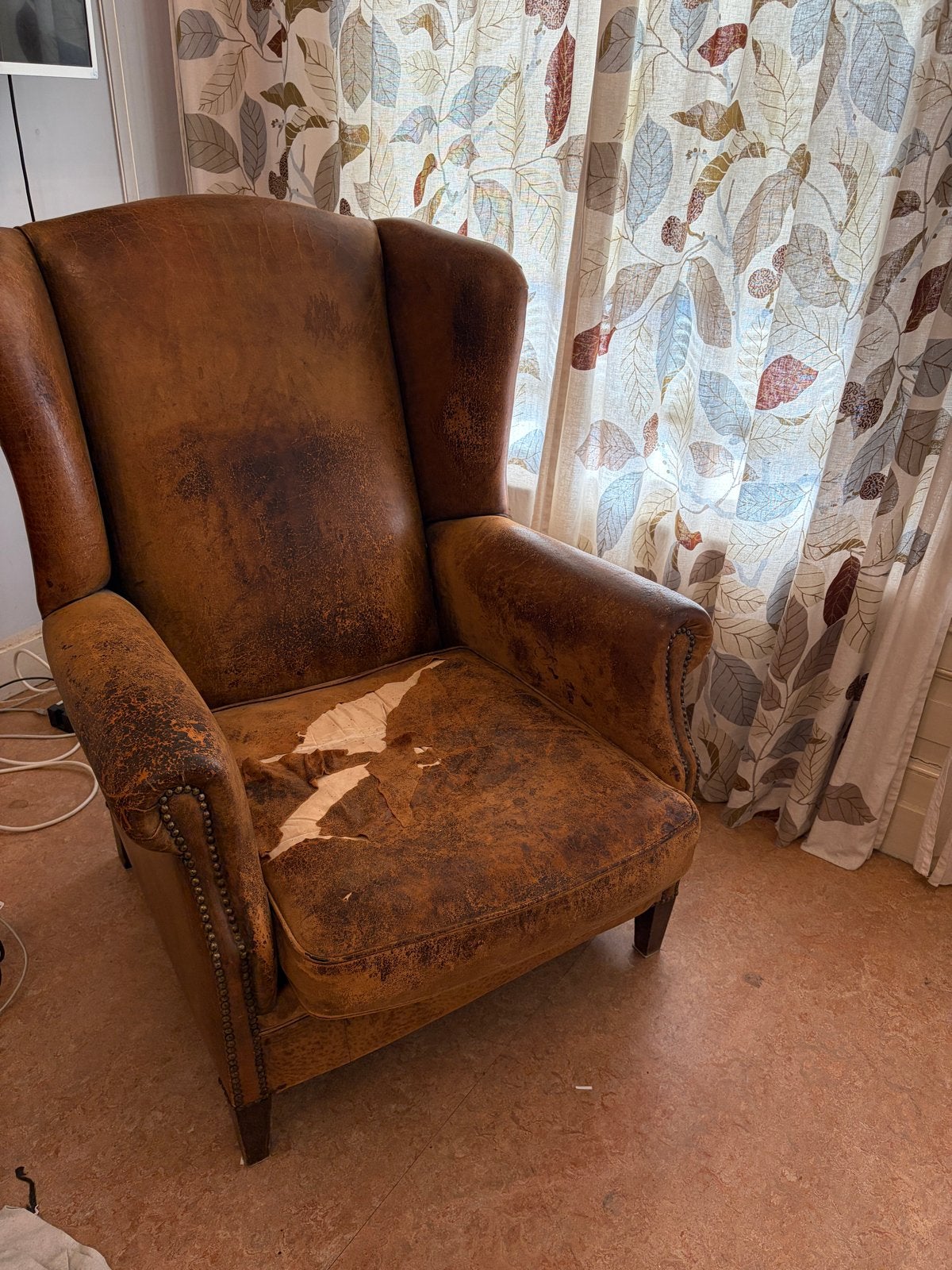 Leren oorfauteuil  - Opknapper, Ophalen, Gebruikt, Leer, 75 tot 100 cm