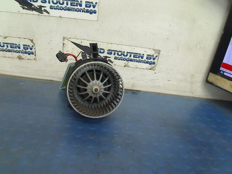 Kachel Ventilatormotor Audi A4 Avant (B8) 2008 8K1820021, Gebruikt, Auto-Union-Straße  1, Ingolstadt 85057, , Duitsland, Info@audi.de