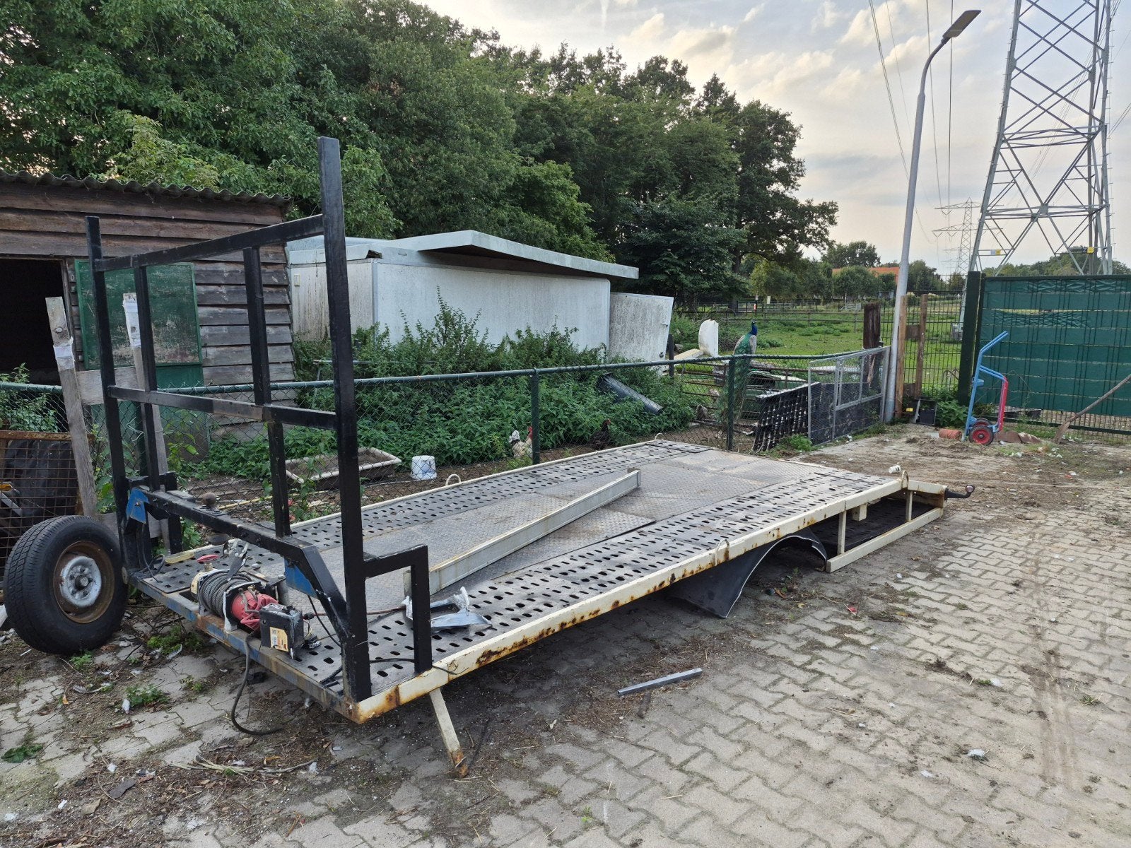 Oprijbak met lier, geschikt voor Mercedes Sprinter, Ophalen of Verzenden, Gebruikt