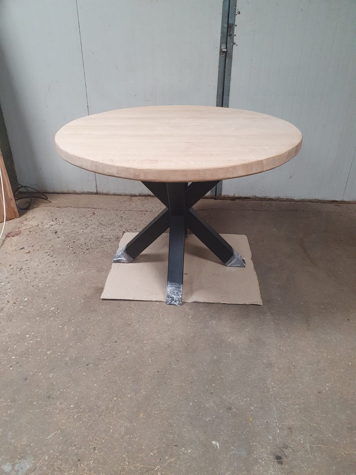 Ronde eiken eettafel, Ophalen, Nieuw, Rond, Eikenhout