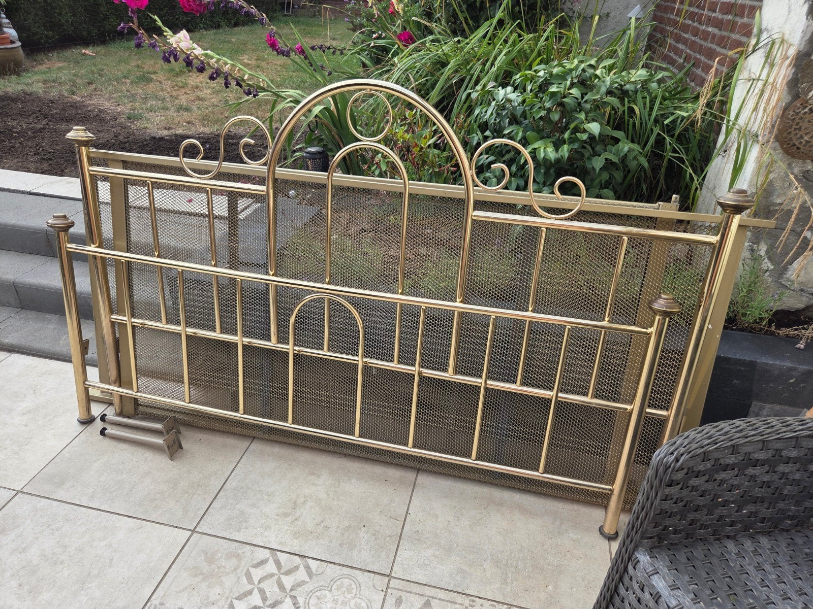 Gouden metalen bedframe 180x200 cm, Ophalen, Gebruikt, Overige kleuren, Tweepersoons