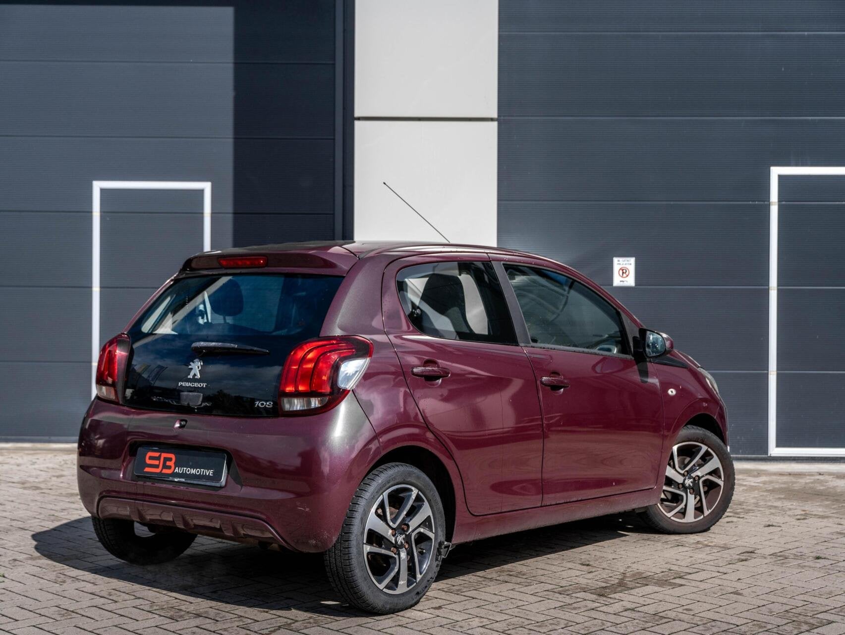 Peugeot 108 1.2 VTi Allure Bluetooth|LED|AIRCO!, Auto's, Voorwielaandrijving, Euro 5, Stof, 840 kg