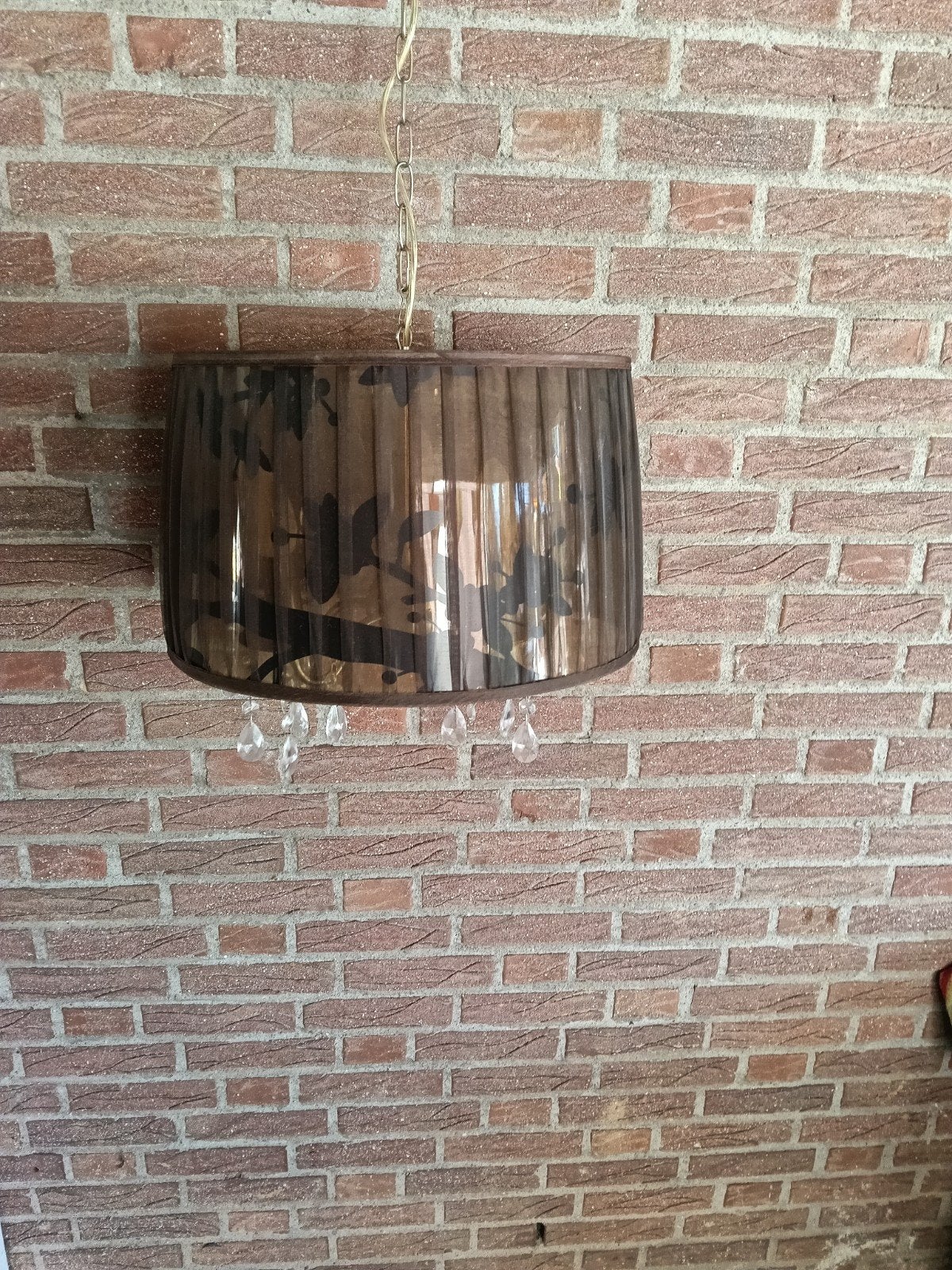 2 Hanglampen met bruine kap en zwarte kap en kristallen deta, Ophalen, Gebruikt, Klassiek, Sfeervol, Metaal