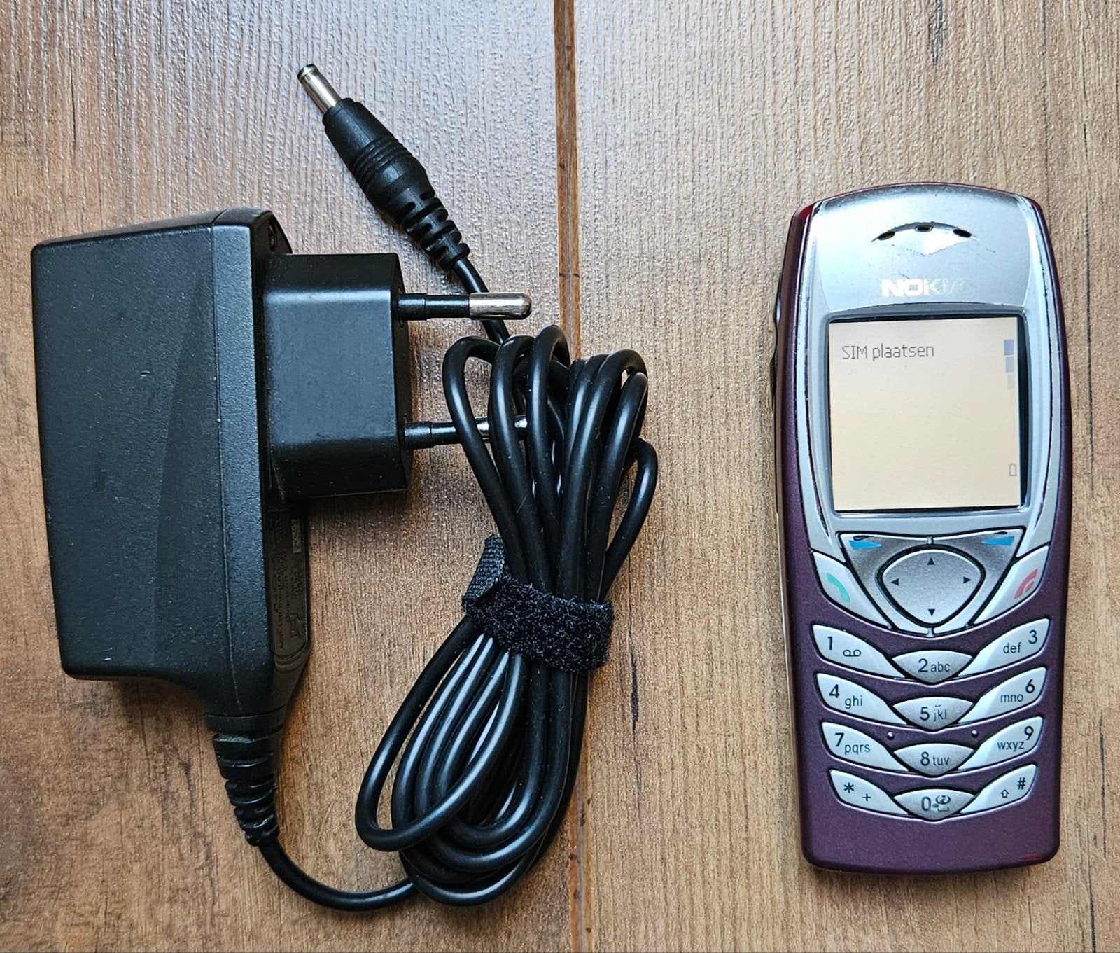NOKIA 6100, Gebruikt, Geen camera, Paars, Fysiek toetsenbord