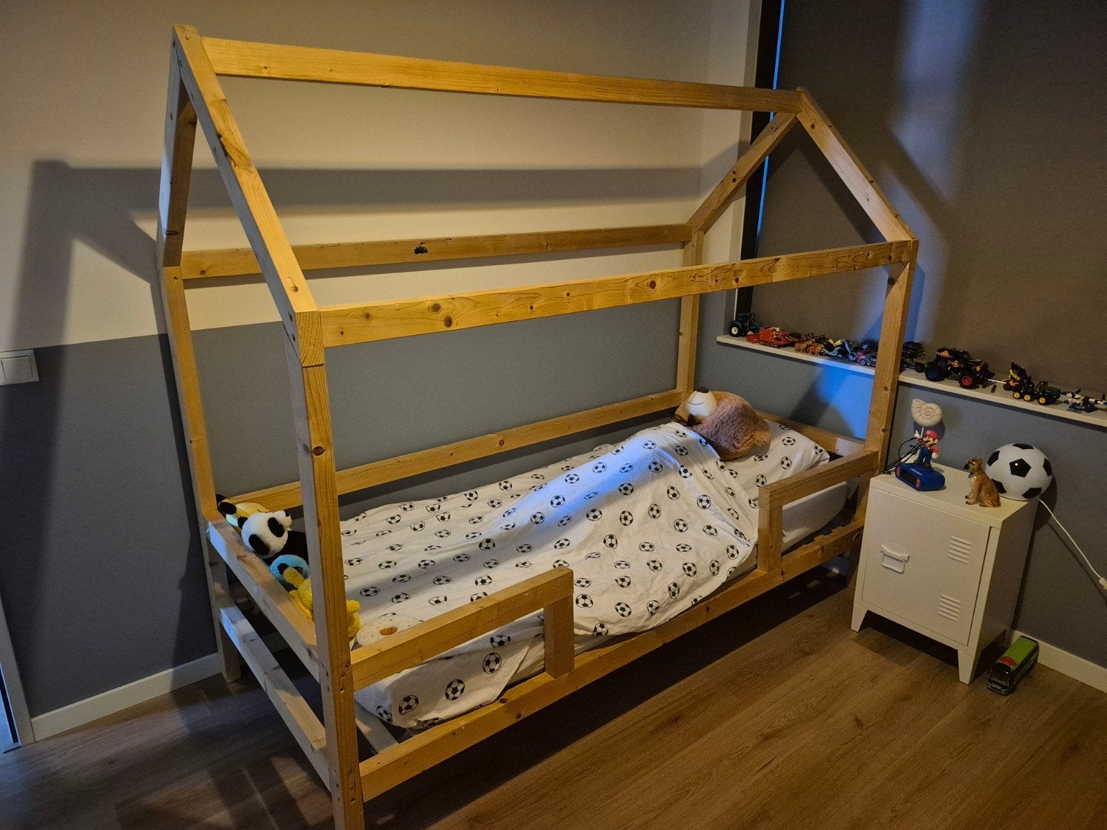 Bed huis, Huis en Inrichting, Slaapkamer | Bedden, Ophalen, Gebruikt, 90 cm, Huisbed, Kinderbed, Speels
