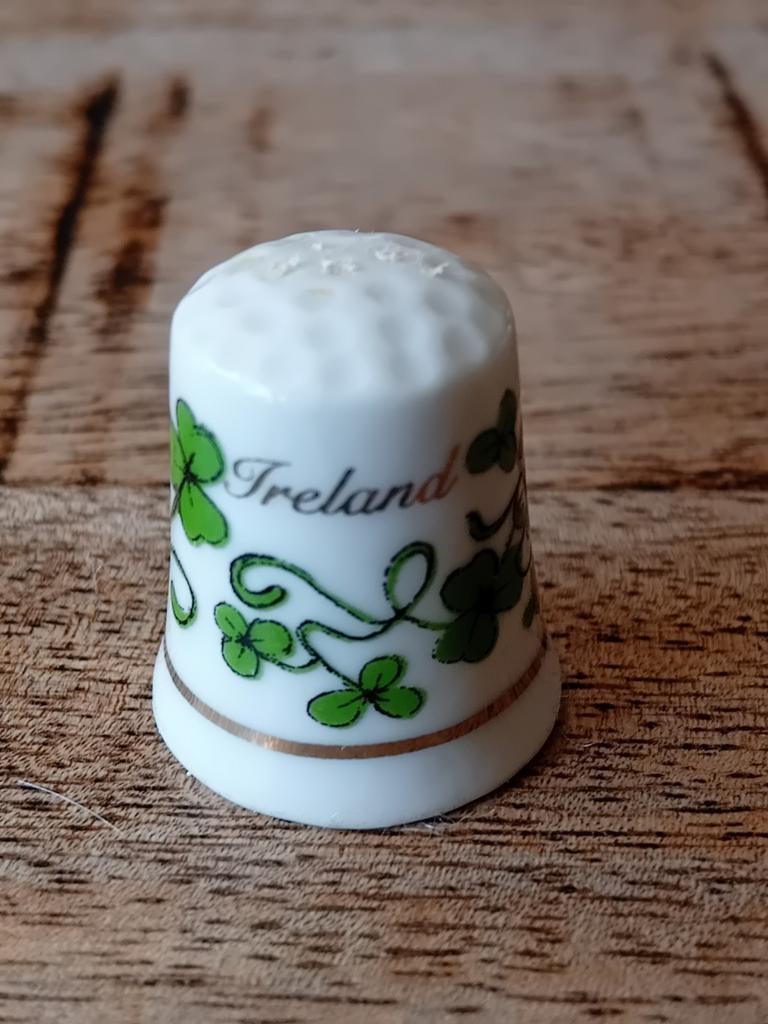 Vingerhoedjes verzamelen Ierland vingerhoedje, Ophalen of Verzenden, Zo goed als nieuw