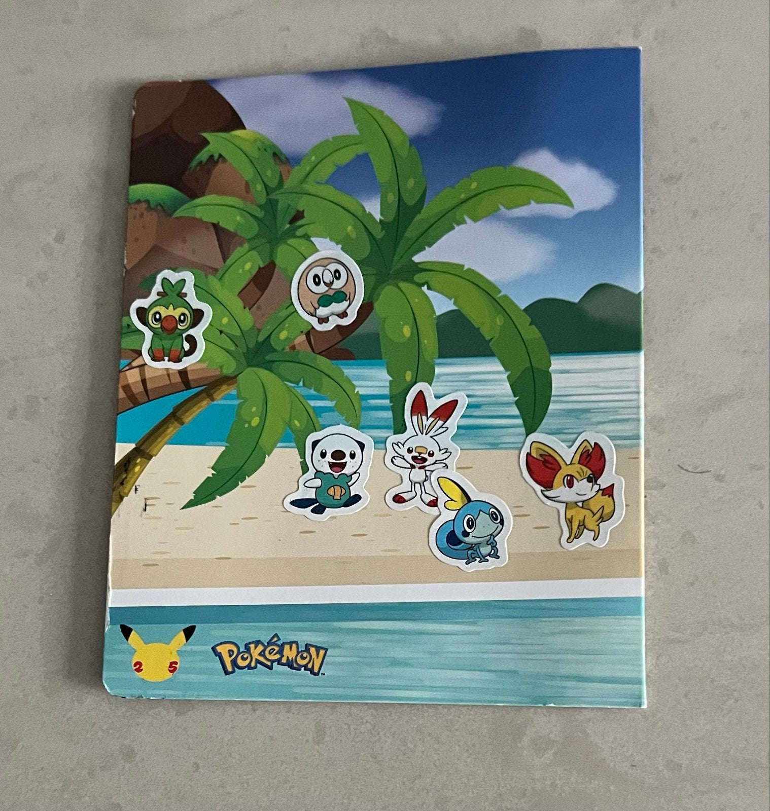 Pokémon 25 Jaar Jubileum Stickerboek met Starters( nieuw), Ophalen of Verzenden, Nieuw