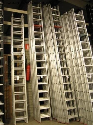 Nieuwe Ladder Opsteek 2 x 10 sports rechte, Ophalen, Nieuw, 4 meter of meer