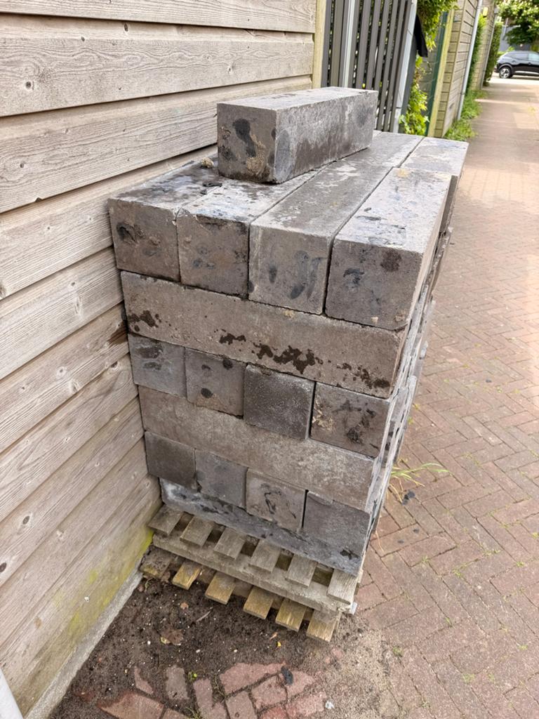 Gebruikte betonblokken voor tuin of constructie, Doe-het-zelf en Verbouw, Metselstenen, Ophalen of Verzenden, Gebruikt, Beton