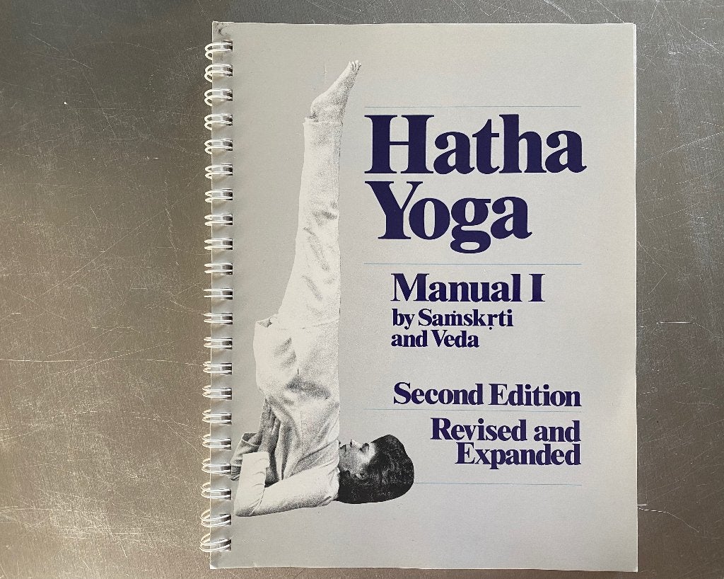 Hatha YOGA manual 1 GRATIS! - Wel alleen verzenden!, Meditatie of Yoga, Verzenden, Zo goed als nieuw, Instructieboek
