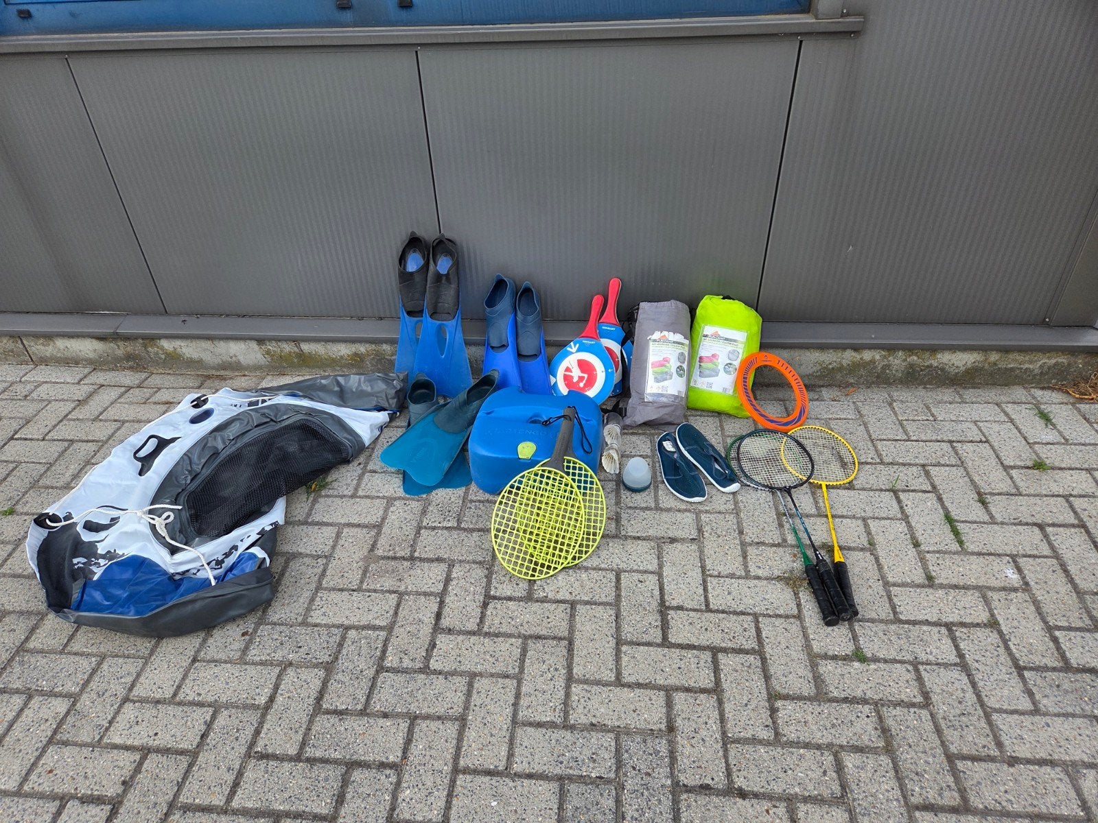 kampeerspullen en watersportartikelen, Ophalen, Gebruikt