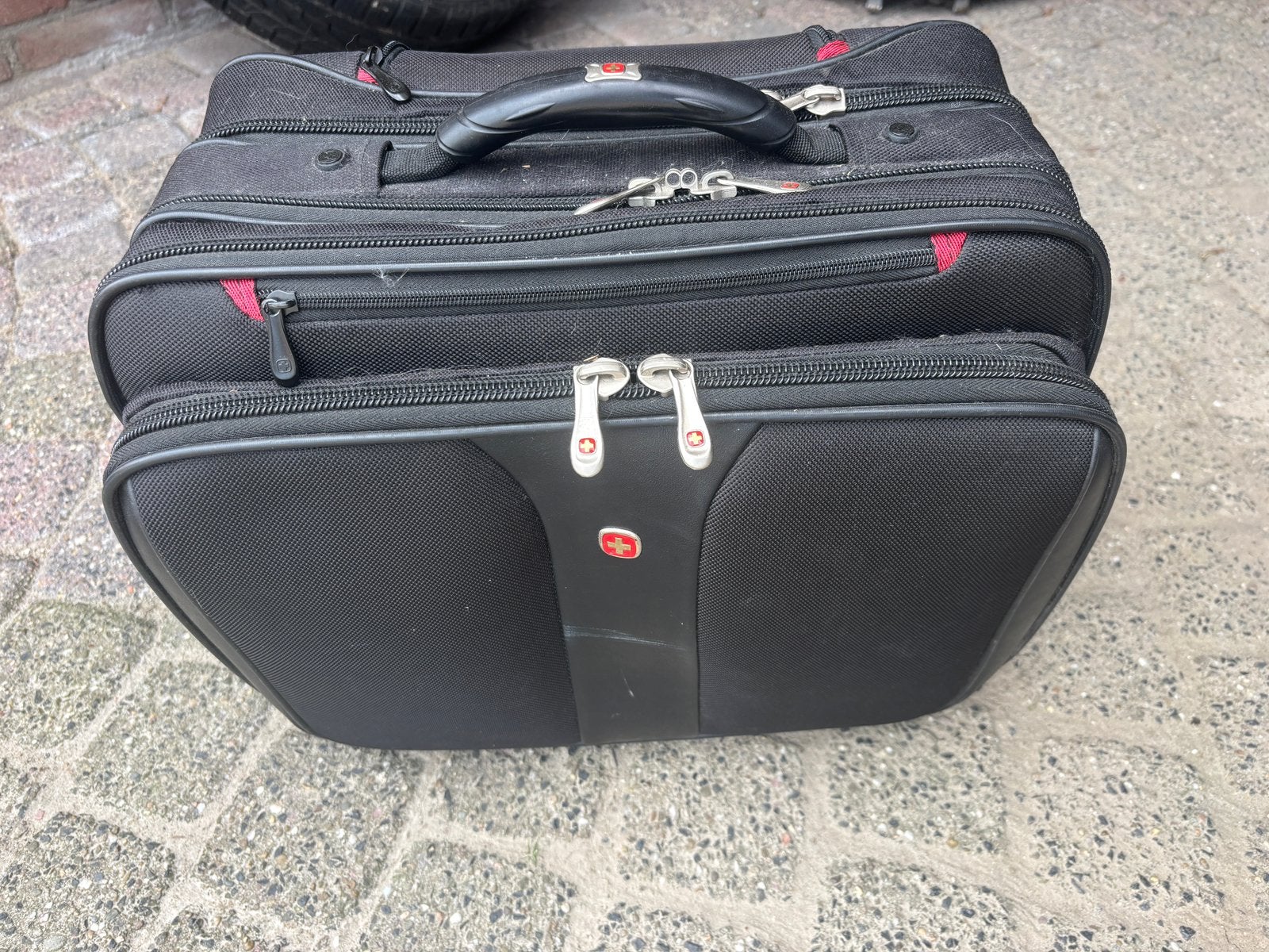 Laptop tas koffer op wieltjes groot, Computers en Software, Laptoptassen, Ophalen, 17 inch of meer, Zo goed als nieuw