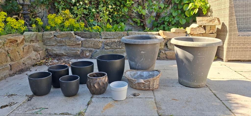 Diverse plantenpotten - Bieden, Tuin en Terras, Steen, Gebruikt, Rond, Balkon