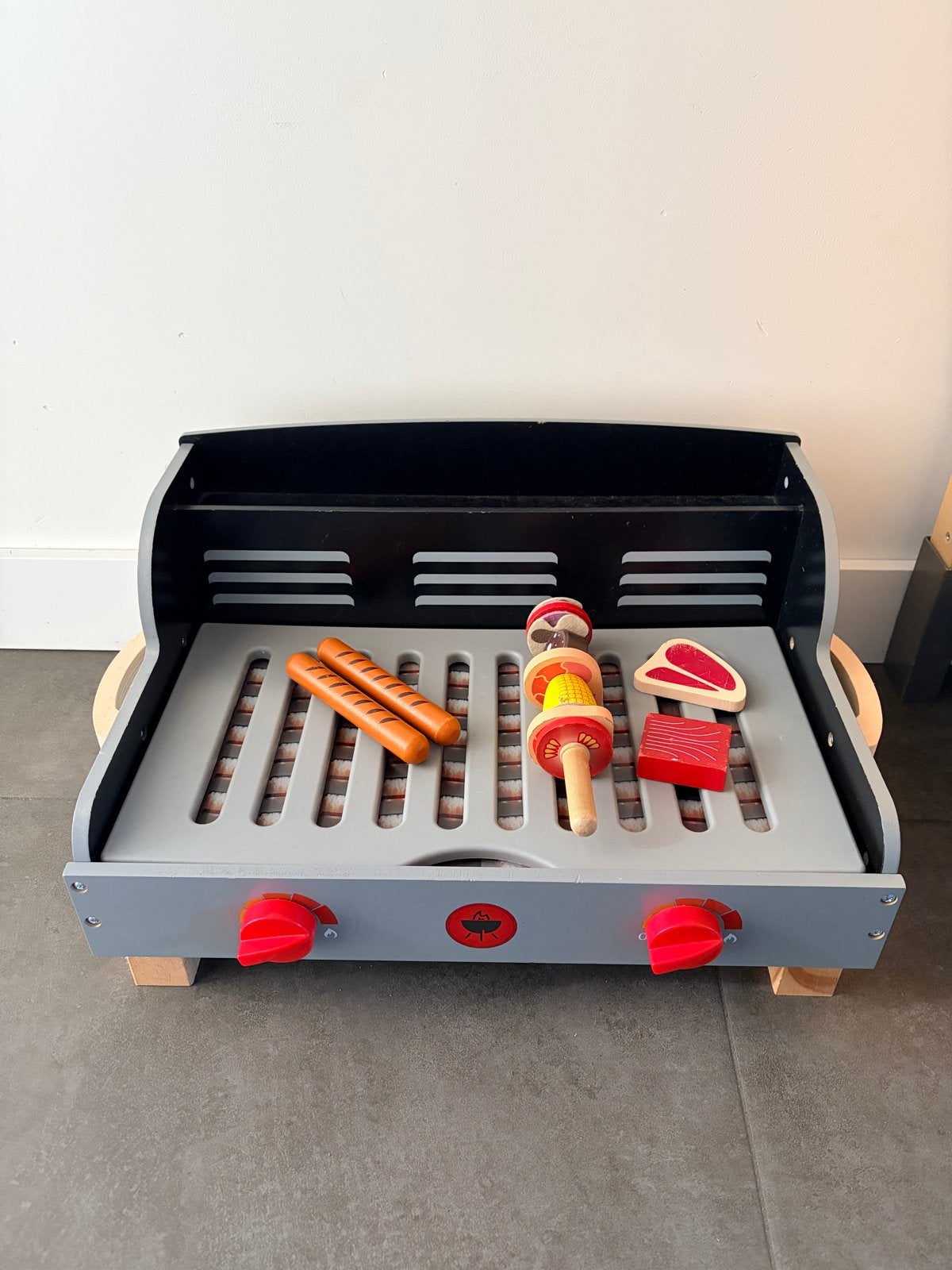 Houten speelgoed BBQ met accessoires, Ophalen, Zo goed als nieuw, Jongen of Meisje