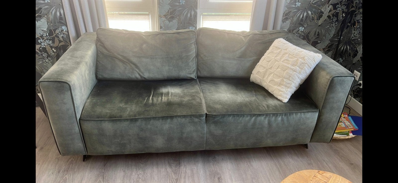 Comfortabele 2-zits bank in groen velours, Huis en Inrichting, Ophalen, Gebruikt, 150 tot 200 cm, Tweepersoons