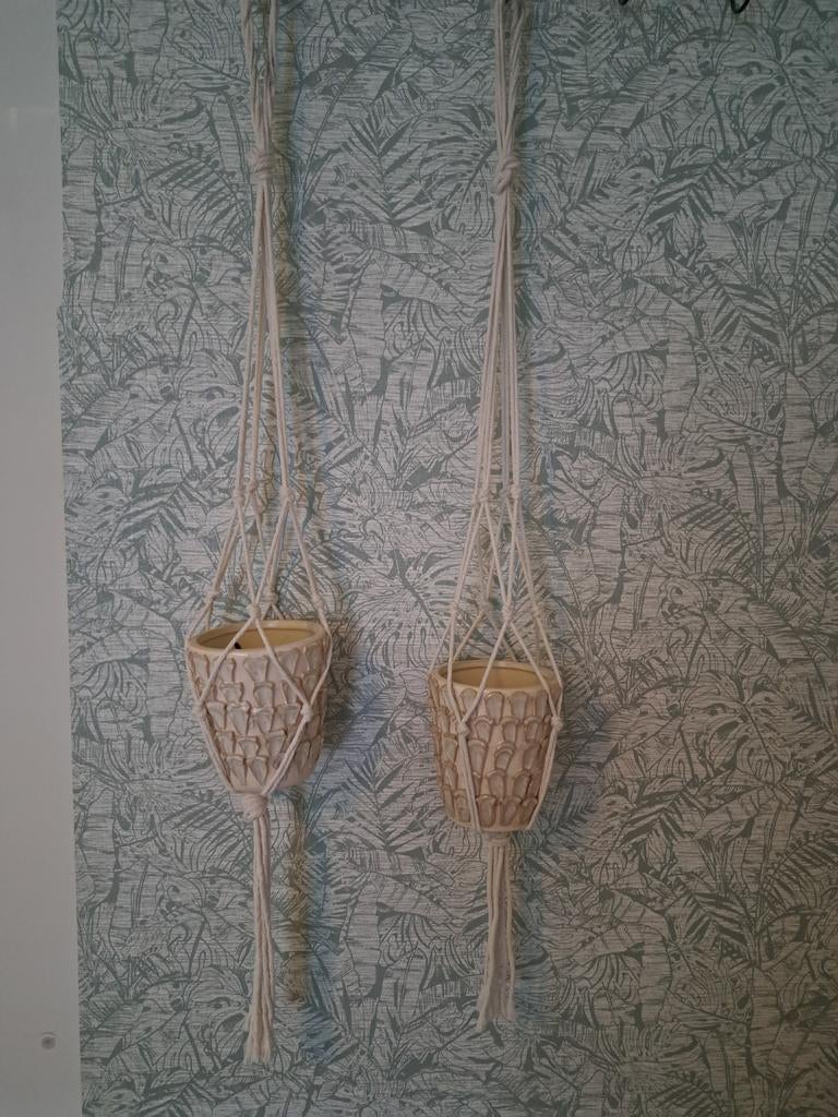 Macrame bloempot hangers met bloempot, Ophalen of Verzenden, Zo goed als nieuw
