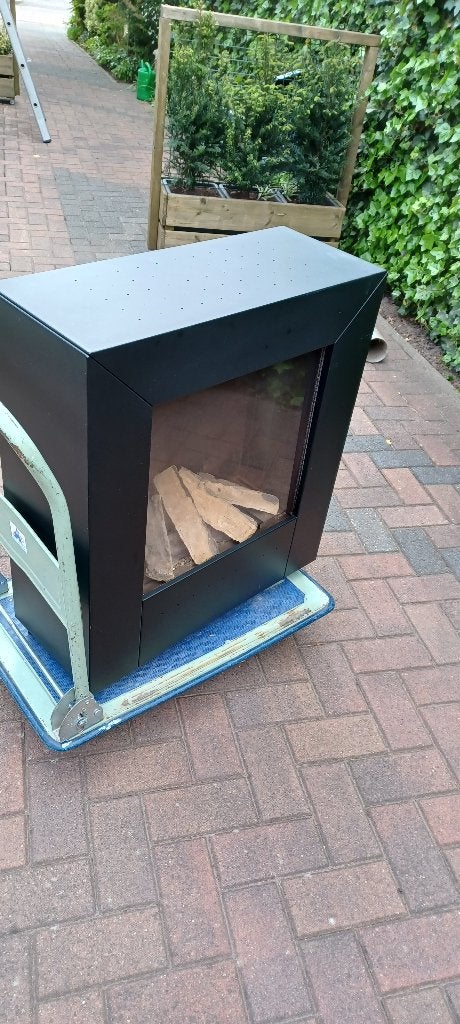 zwarte moderne gaskachel, Ophalen, Gas, Zo goed als nieuw, Vrijstaand