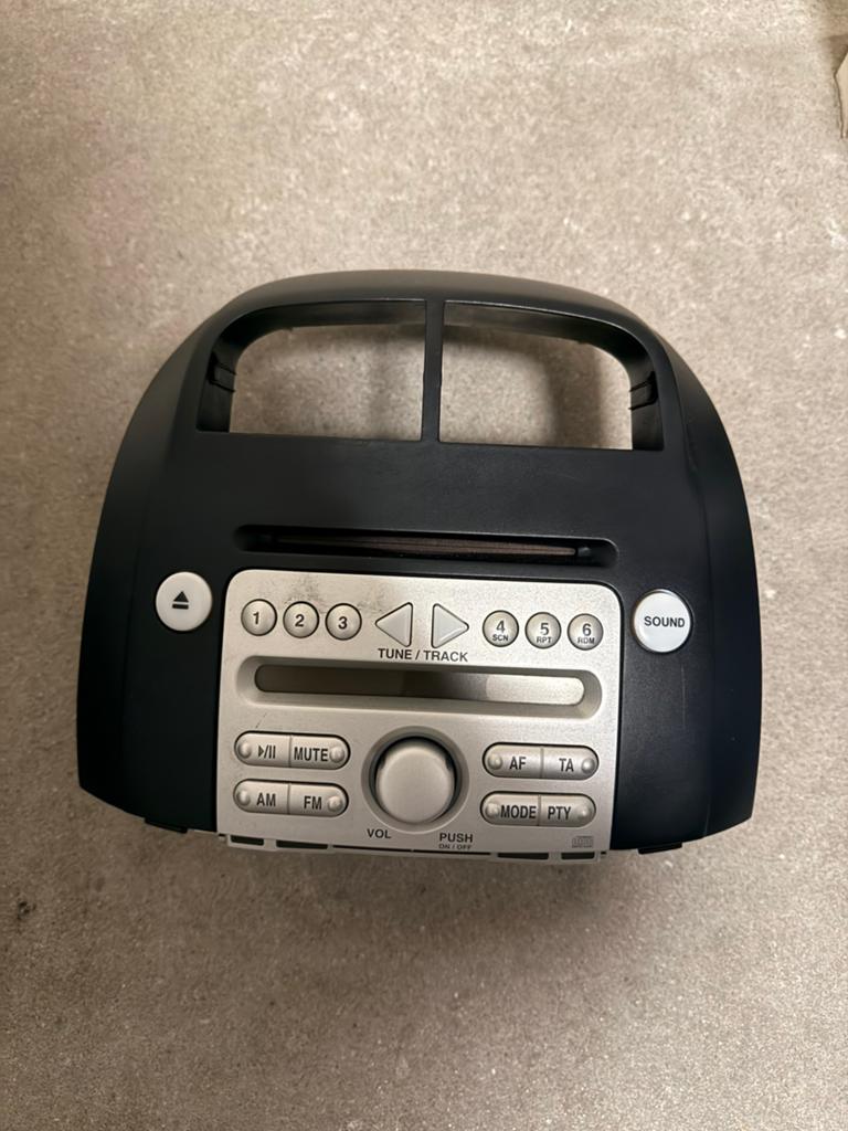 Daihatsu Sirion autoradio/cd speler, Auto diversen, Ophalen of Verzenden, Zo goed als nieuw