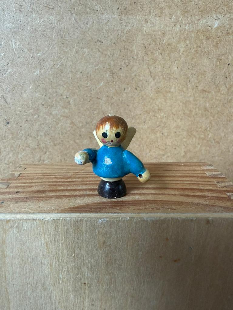Engel - hxbxd 3x2.5x2.8cm - hout, Verzamelen, Poppenhuizen en Toebehoren, Ophalen of Verzenden, Zo goed als nieuw, Poppenhuis