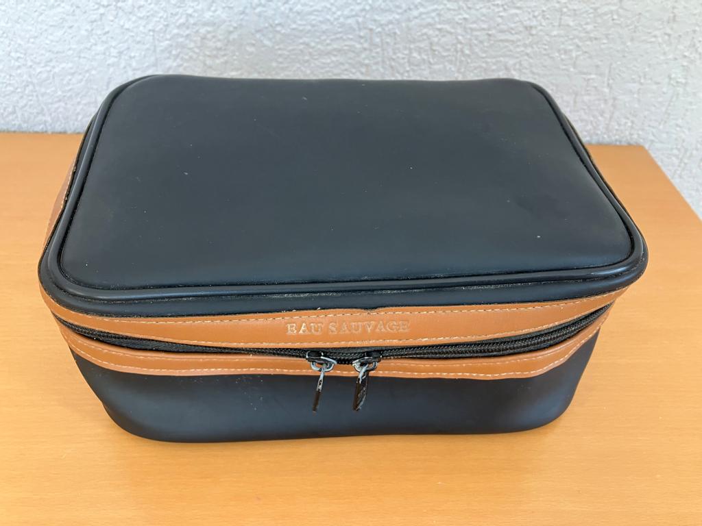Zwarte Toilettas, Sieraden, Tassen en Uiterlijk, Toilettassen, Ophalen of Verzenden, Zo goed als nieuw, Zwart, Heer