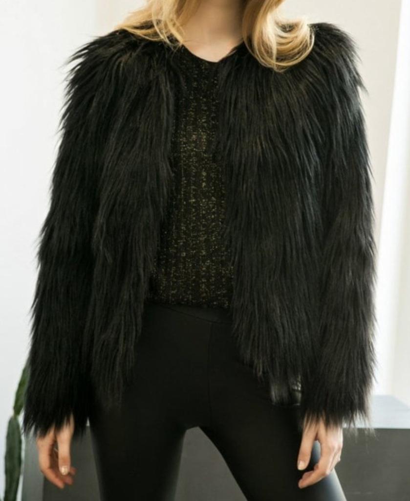 Zwarte faux fur jas, Ophalen of Verzenden, Zo goed als nieuw, Maat 38/40 (M), Zwart