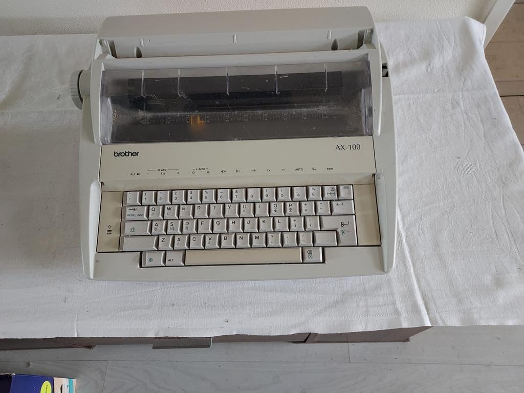 Brother typemachine, Diversen, Typemachines, Ophalen, Gebruikt
