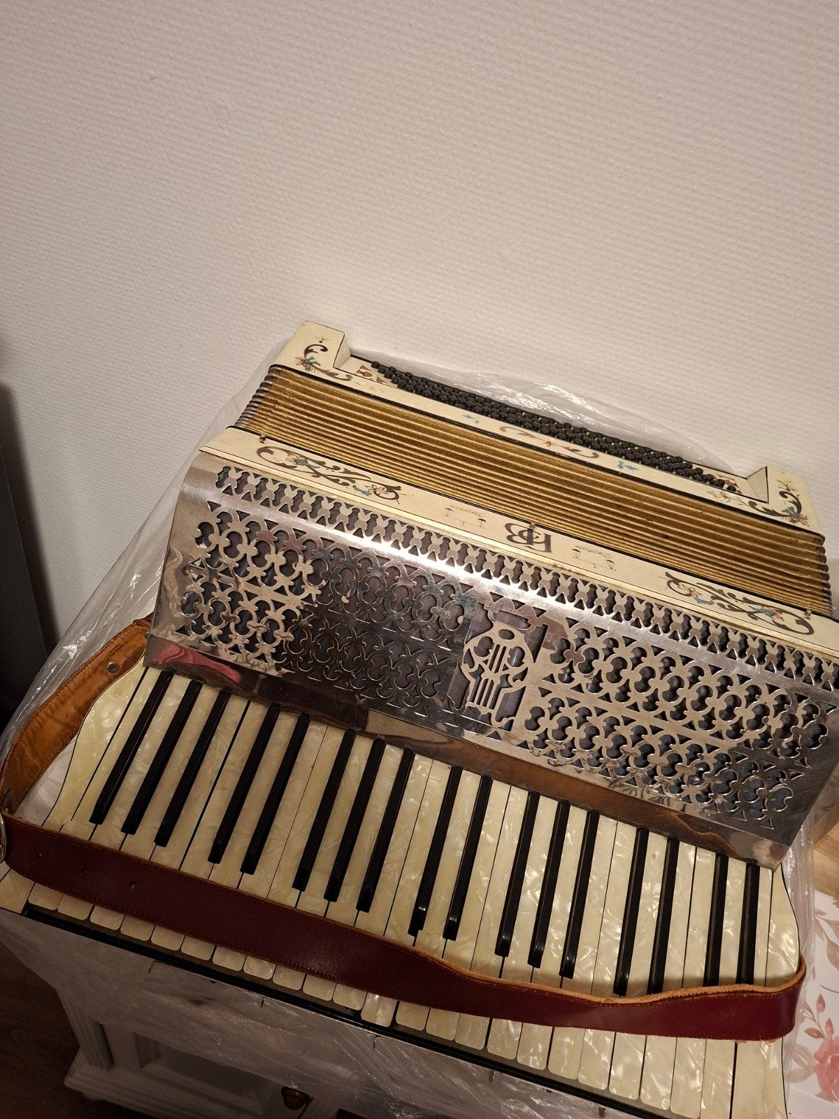 Prachtige Antieke Accordeon – Herman Buttstädt (uit Italië), Ophalen of Verzenden, Gebruikt, Met riemen