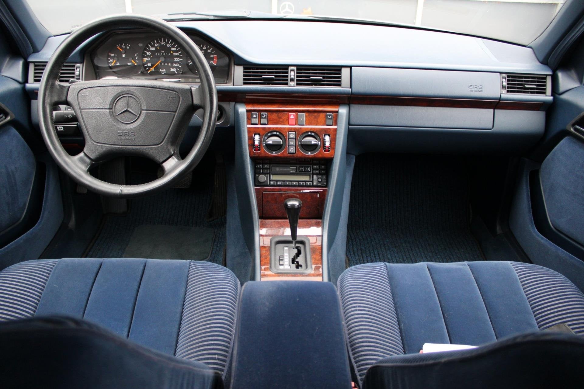 Mercedes-Benz 200 - 500 serie E420 (W124), Auto's, Achterwielaandrijving, Gebruikt, 8 cilinders, Bedrijf