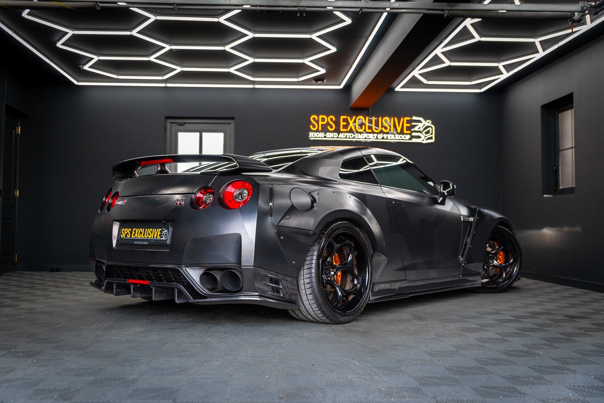 Nissan GT-R 3.8 V6 4.1L Stroker ALPHA AMS Prior Design Wideb, Automaat, Gebruikt, Zwart, 1715 kg