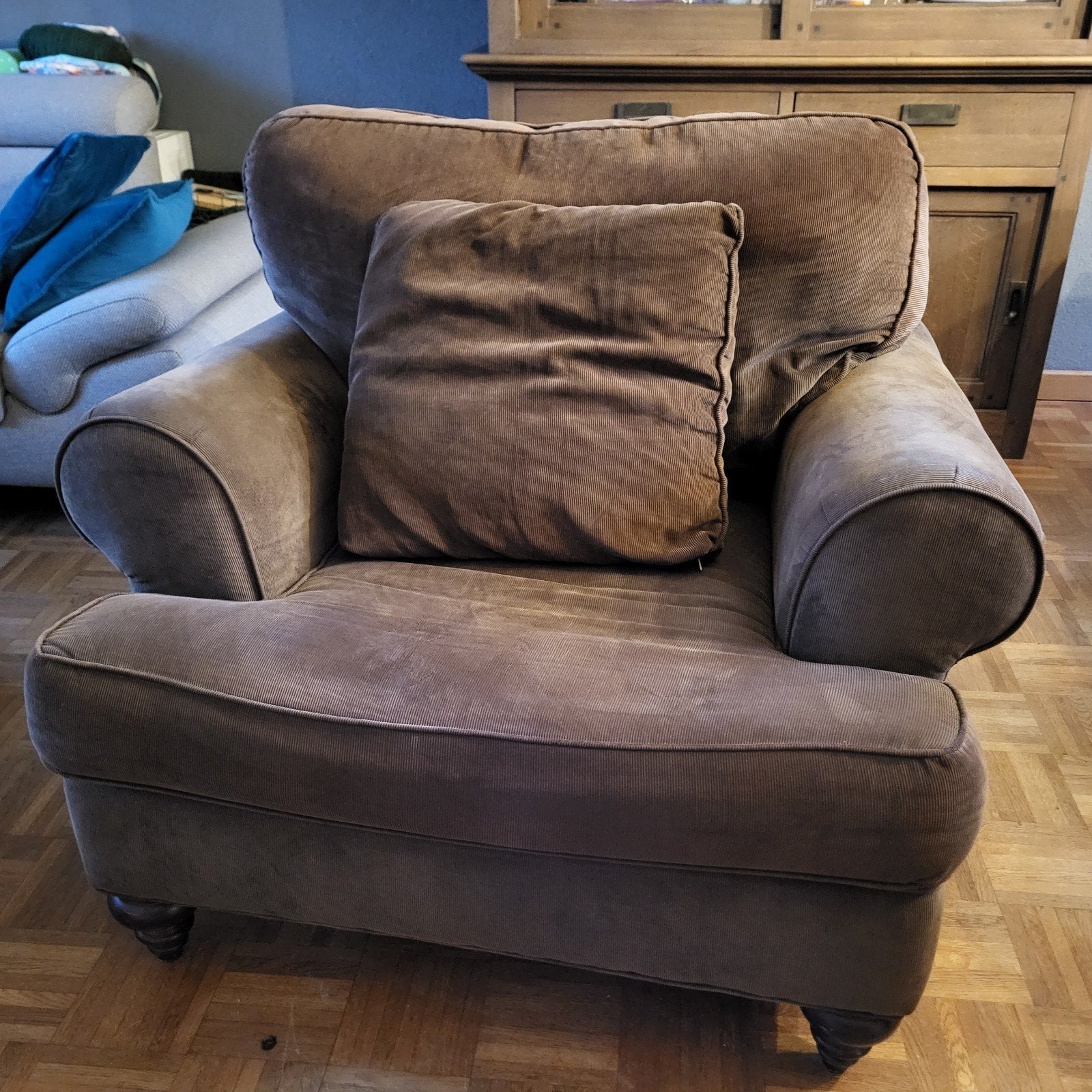 Comfortabele fauteuil in bruine ribstof van Rofra, Ophalen, Gebruikt, 75 tot 100 cm, Landelijk, Comfortabel