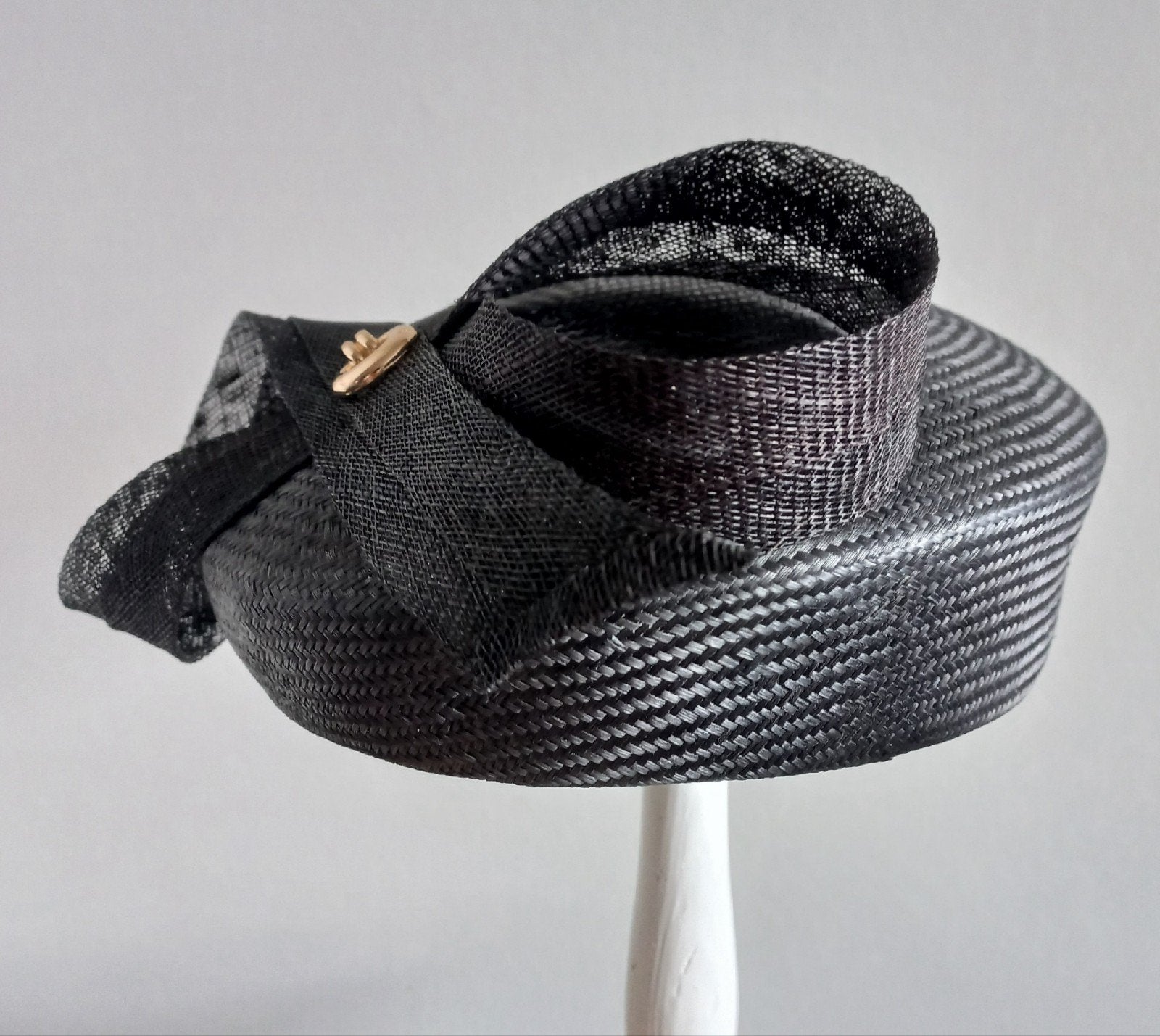 Mooie donkerbruine dop, Kleding | Dames, Hoeden en Petten, Ophalen of Verzenden, Nieuw, 58 cm (L, 7¼ inch) of meer