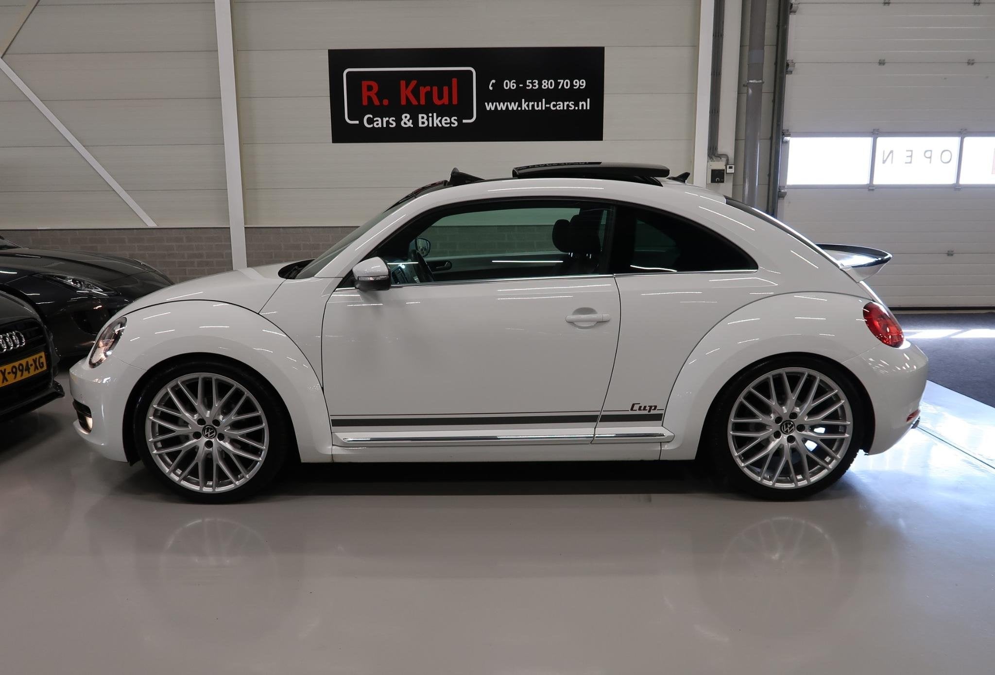 Volkswagen Beetle 1.2 TSI CUP Panoramadak Airco-ecc Navigati, Auto's, Voorwielaandrijving, Euro 5, Stof, Gebruikt