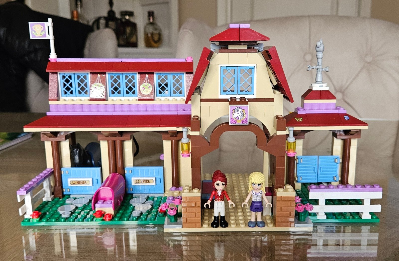 Lego friends manege 41126, Kinderen en Baby's, Speelgoed | Duplo en Lego, Ophalen of Verzenden, Zo goed als nieuw