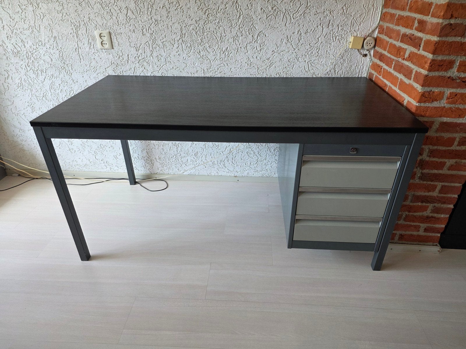 Bureau, Ophalen, Gebruikt