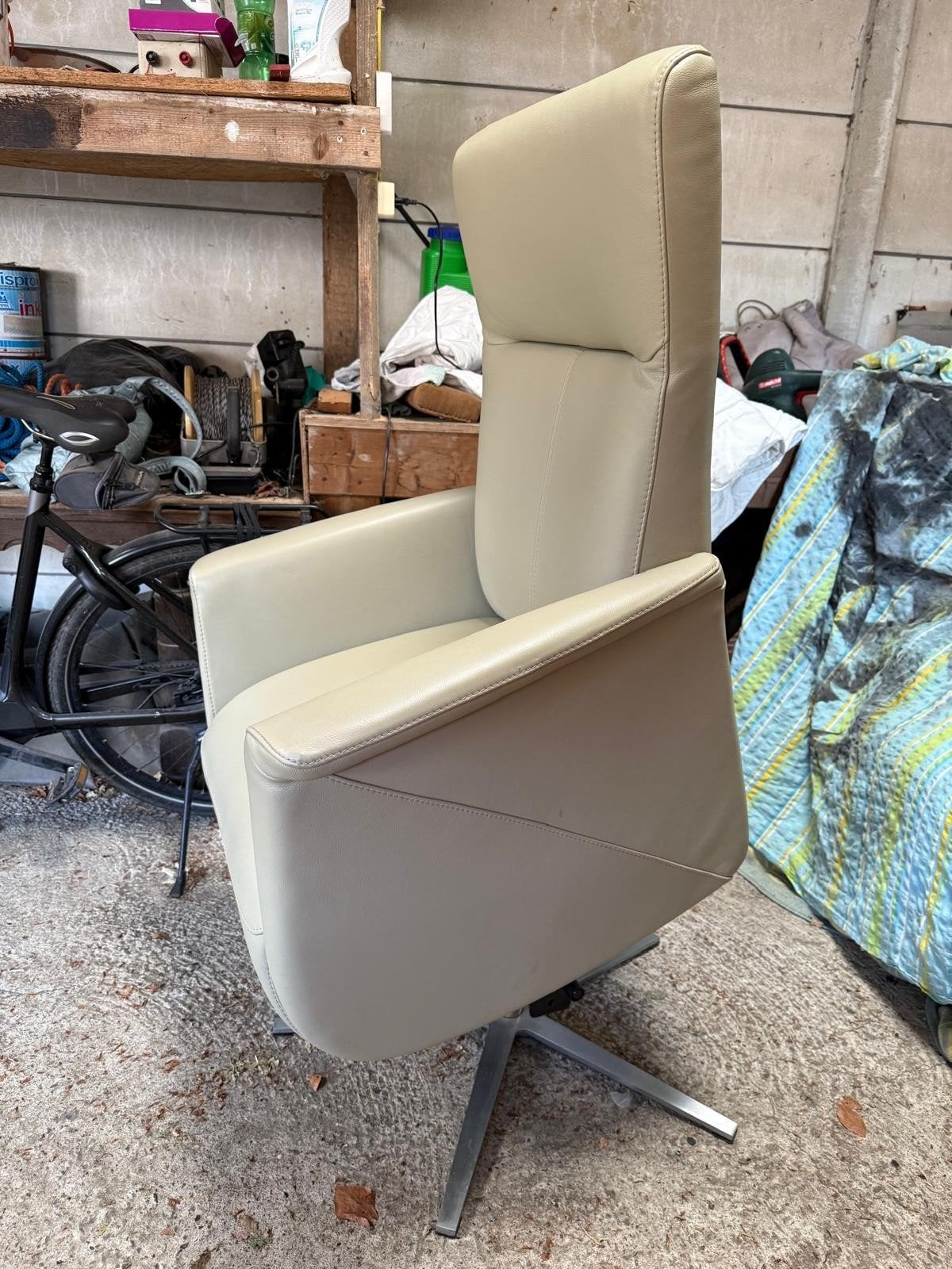 Draaifauteuil sta op stoel slaapstand nog nieuw 1 jaar oud, Ophalen, Zo goed als nieuw, 75 tot 100 cm, 50 tot 75 cm