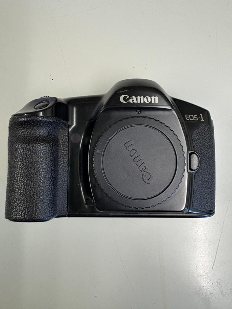 Canon EOS-1 body analoog, Audio, Tv en Foto, Fotocamera's Analoog, Ophalen of Verzenden, Niet werkend, Spiegelreflex, Canon