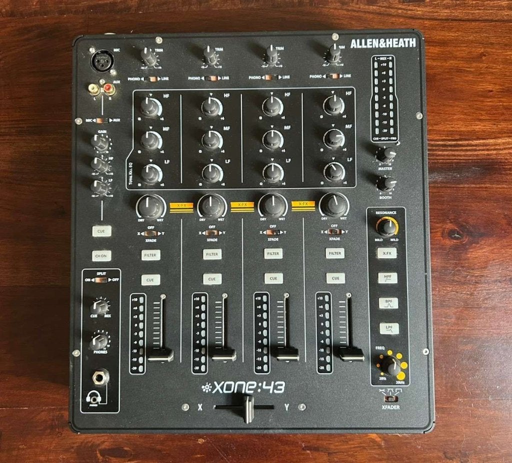 Allen Heath Xone 43, Ophalen of Verzenden, Zo goed als nieuw, Minder dan 5 kanalen, Microfooningang