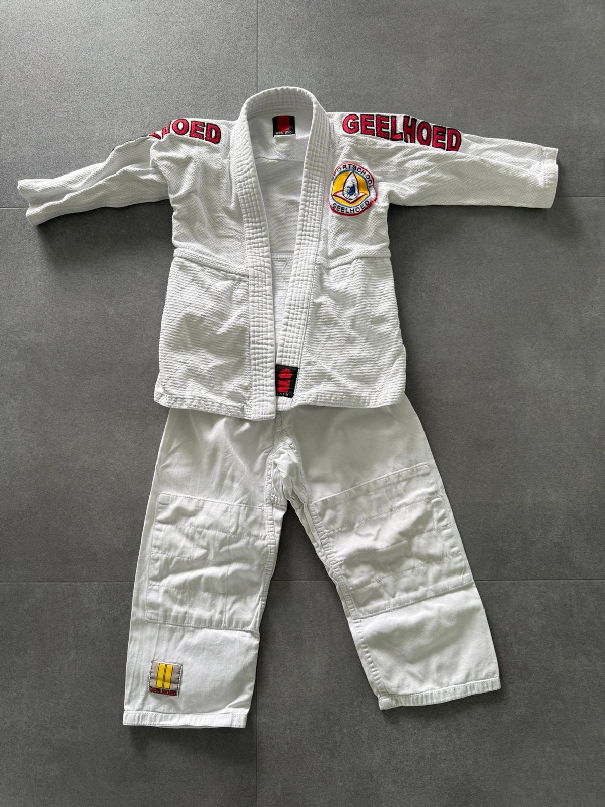 Geelhoed Judo Pak Wit Kindermaat 120 – Compleet Judopak, Gebruikt, Maat XS of kleiner, Judo, Vechtsportpak